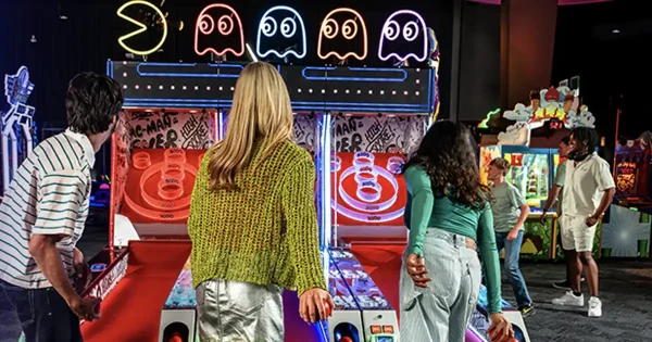 Dave & Busters